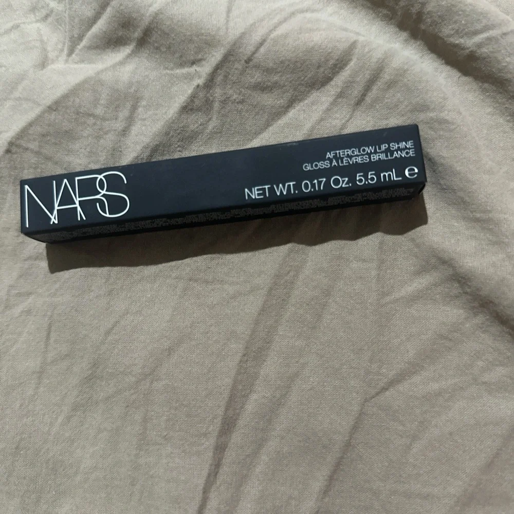 NARS Afterglow Lip Shine - Black Packaging